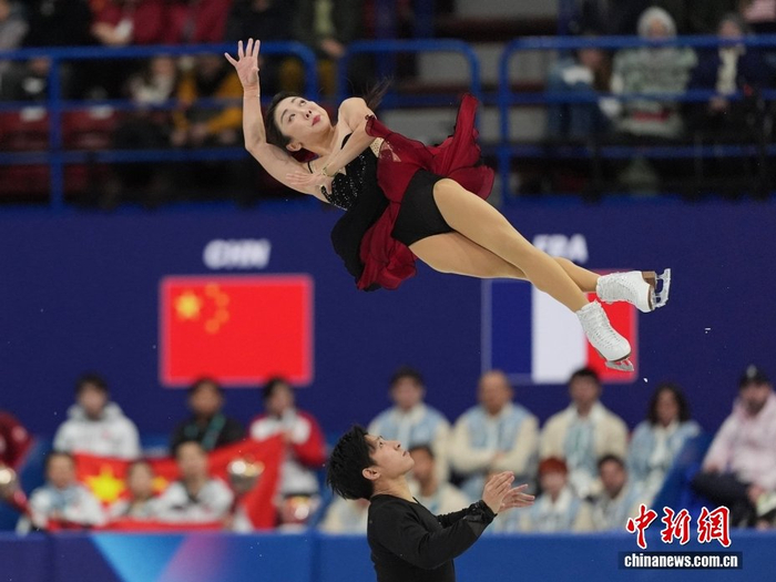 澳洲幸运10技巧-（米兰冬奥会）花样滑冰团体赛：隋文静/韩聪出战双人滑短节目|AC米兰|米兰冬奥会花样滑冰团体赛|滑冰馆|双人滑短节目比赛|米兰滑冰馆_新浪体育_新浪新闻